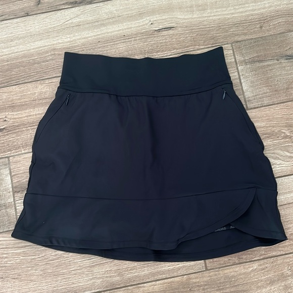 Adidas ladies frill golf skirt size small EUC - Picture 7 of 10